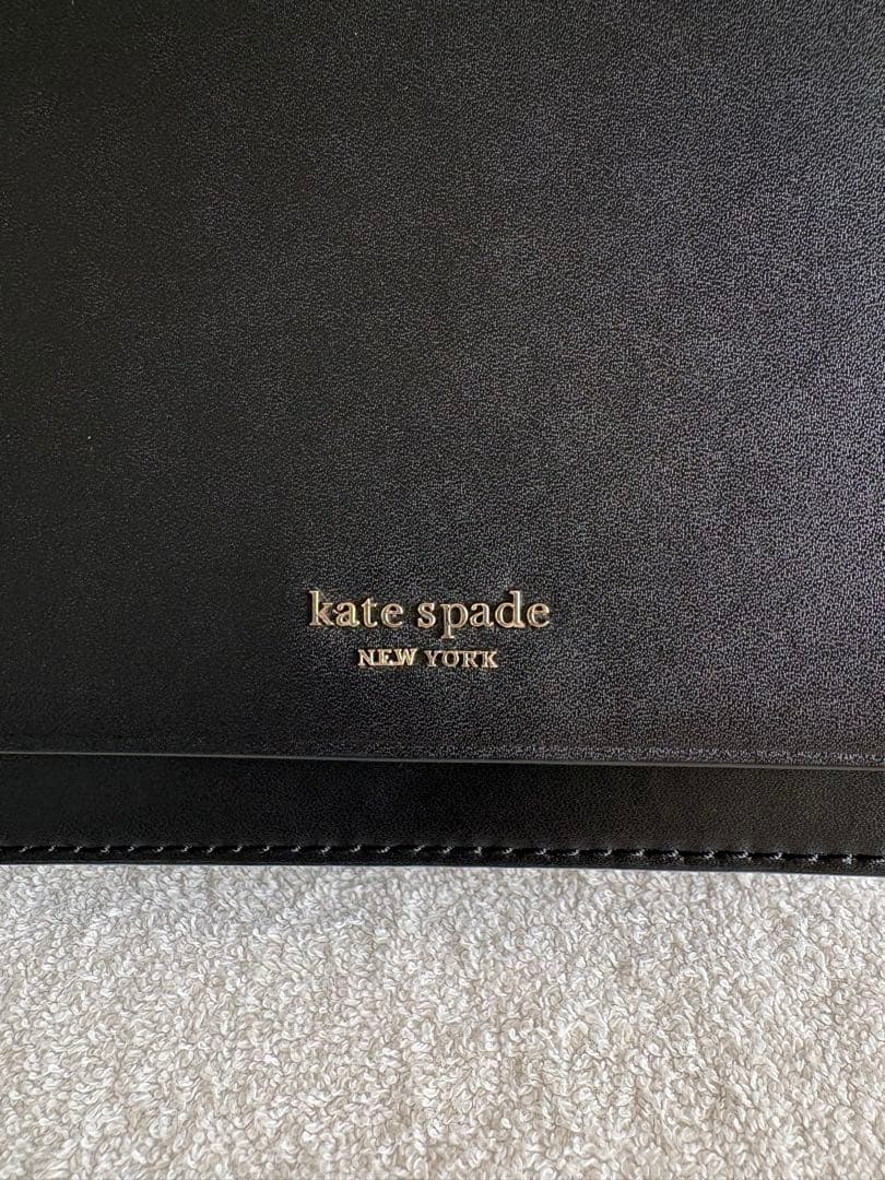 【美品】kate spade ショルダーバッグブラック レザー フラップ斜め掛け