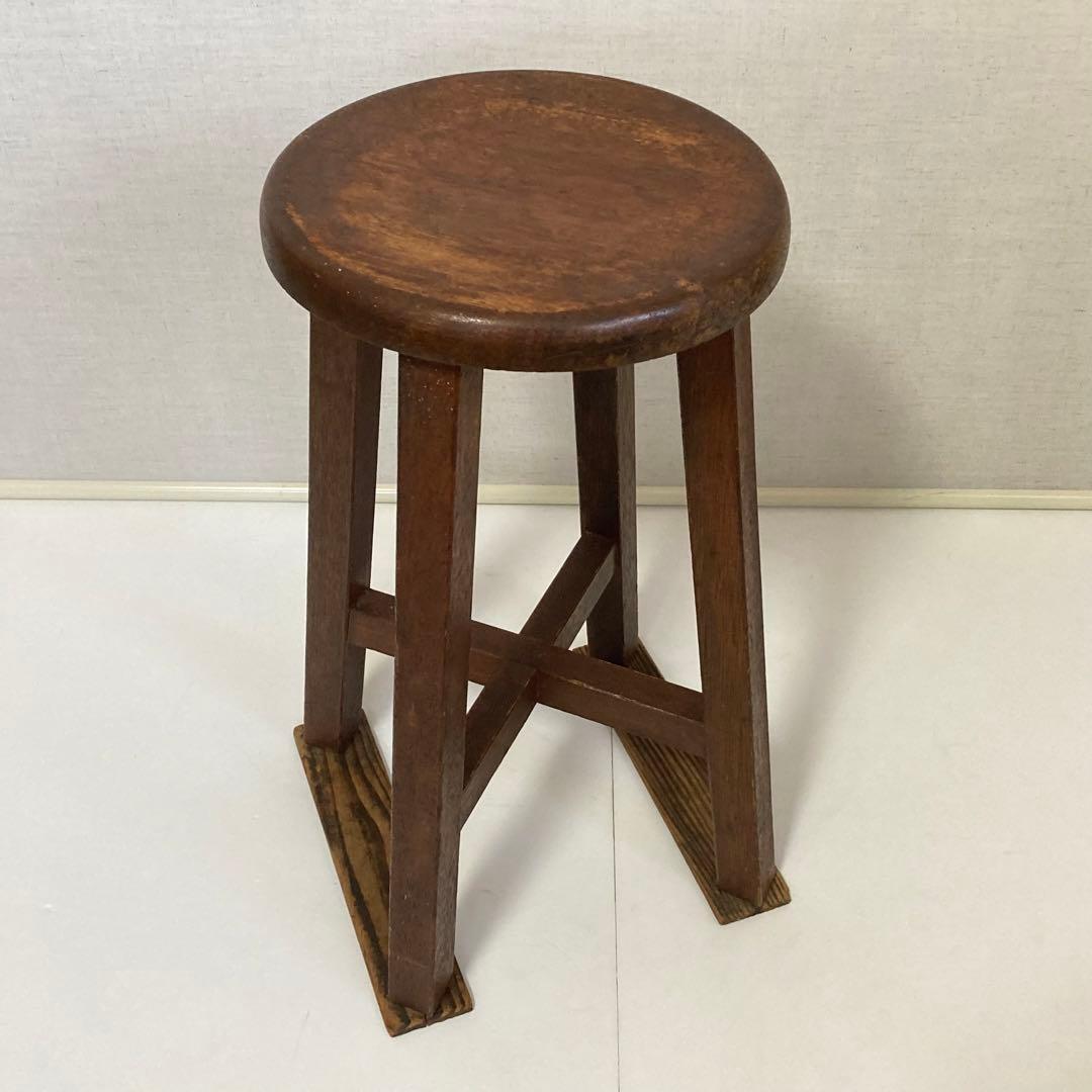 古い丸椅子 スツール チェア 椅子 木製 飾り台 置物台 花台 古道具 レトロ