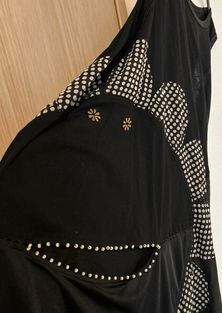 アルベロベロの花柄ビジュー付きノースリーブチュニック