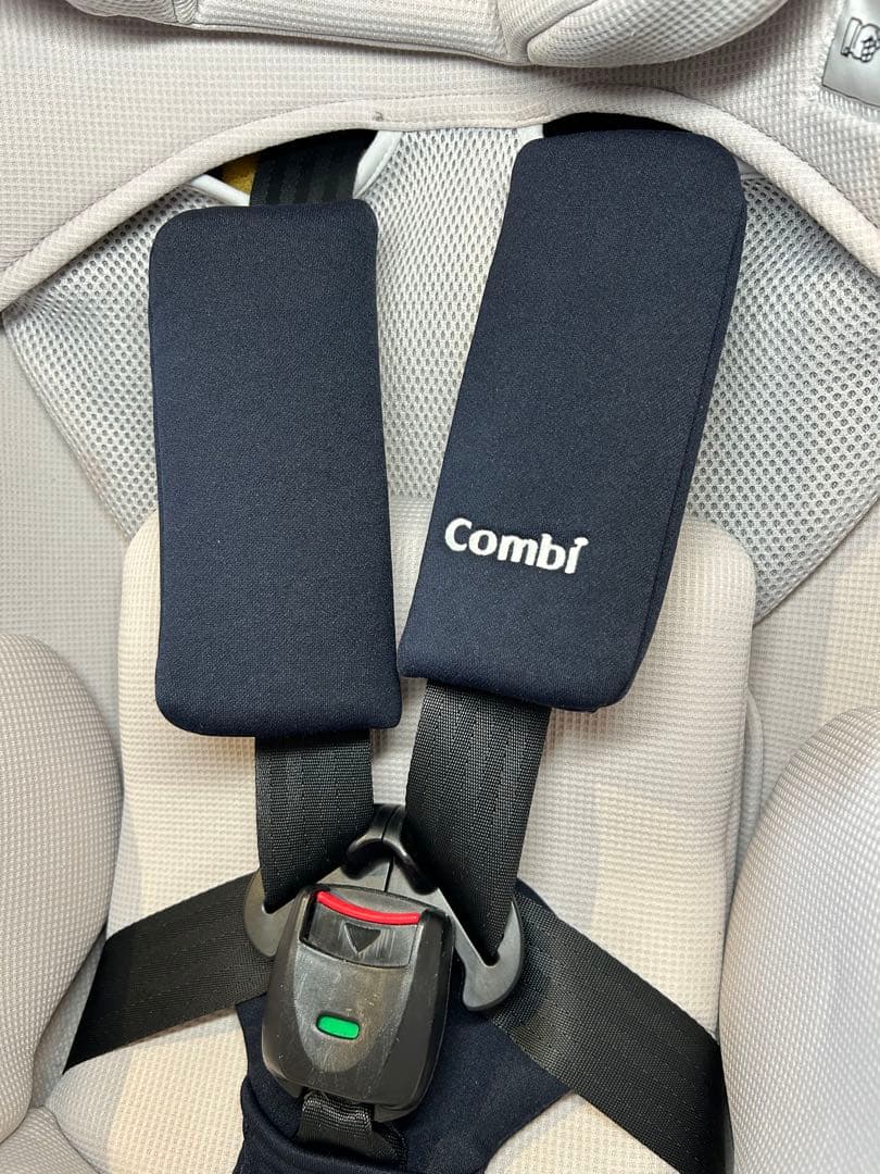 コンビ クルムーヴ スマート Light ISOFIX 新生児 チャイルドシート