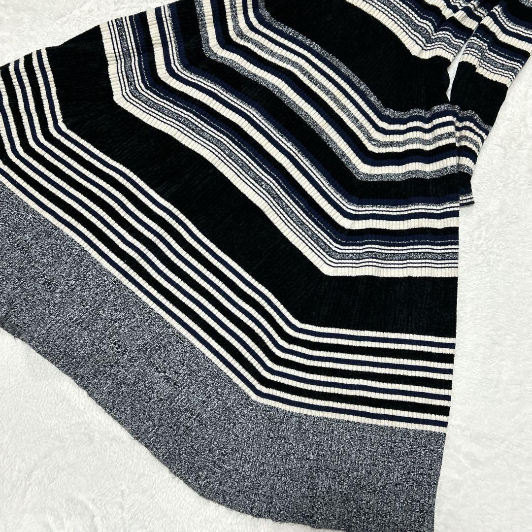 ココディール　マルチボーダーフレアニットワンピース