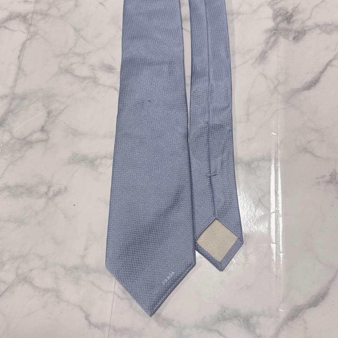 【訳あり】プラダ　ネクタイ　光沢　シルバー　ブルー　ナロータイ
