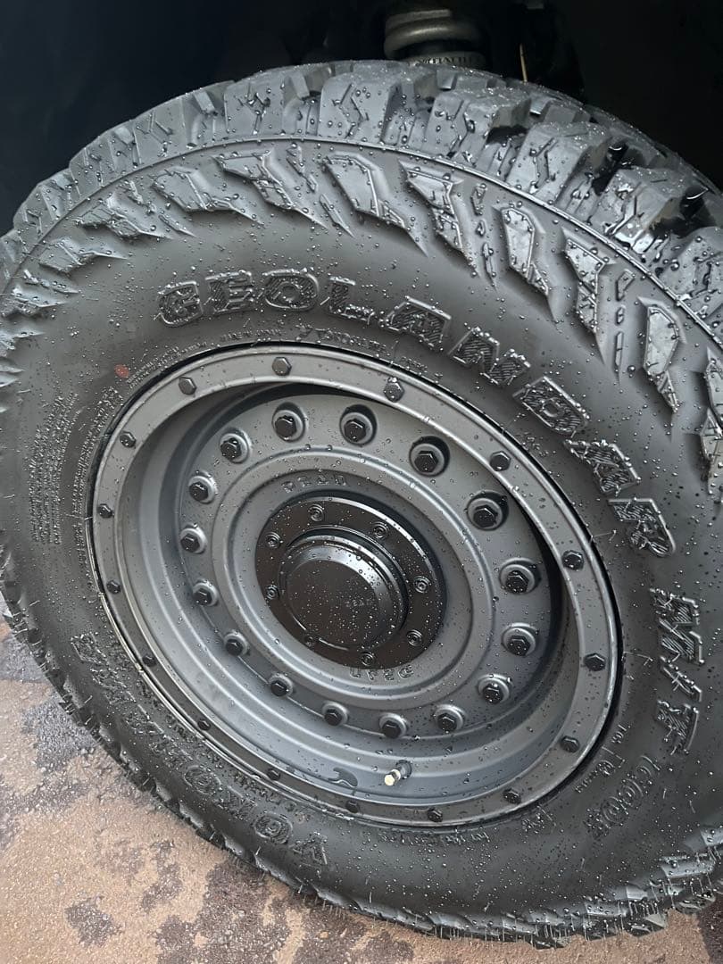 ハイラックス　ディーンコロラド　17インチ　タイヤホイールセット