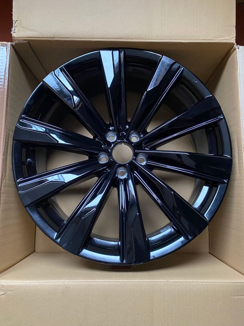 クラウンスポーツ純正ホイール21インチ　傷あり