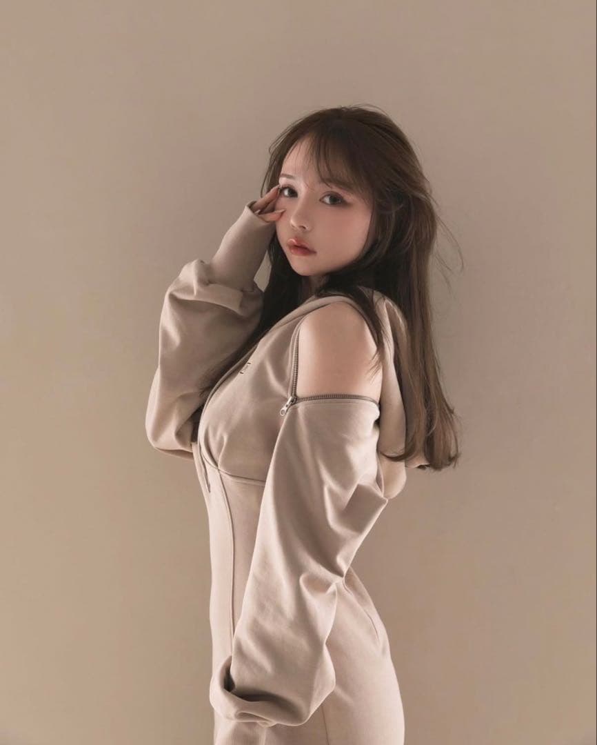 【美品】AND MARY Camilla slit dress ベージュ