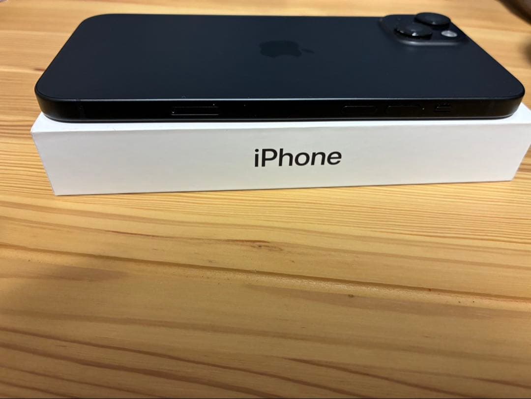 iPhone15plus128GBブラックsimフリー　バッテリー87%