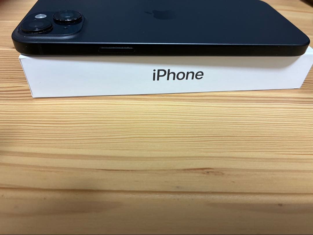 iPhone15plus128GBブラックsimフリー　バッテリー87%