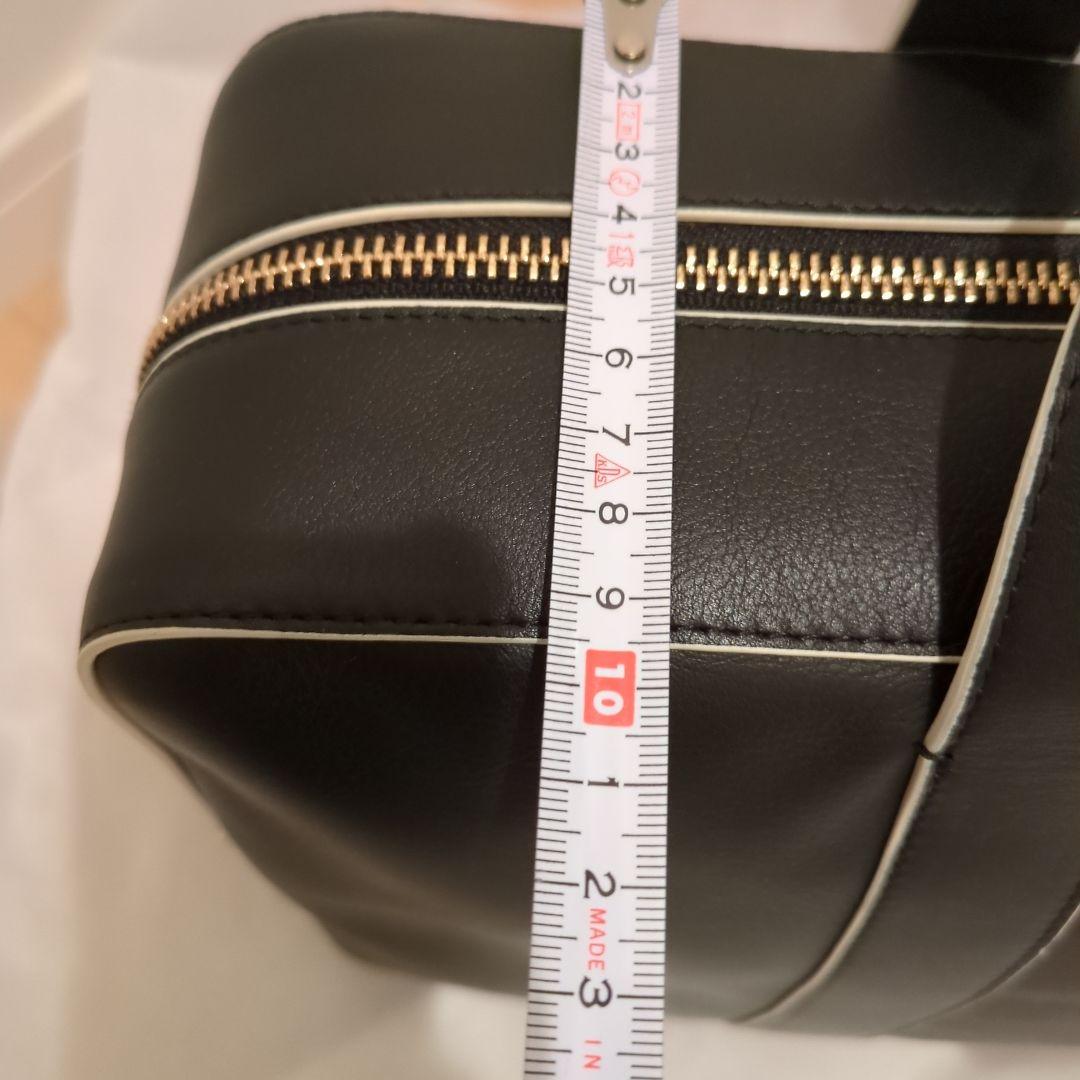 アニエスベー　新品本革¥53,900　ブラック/ホワイト　ショルダーストラップ付