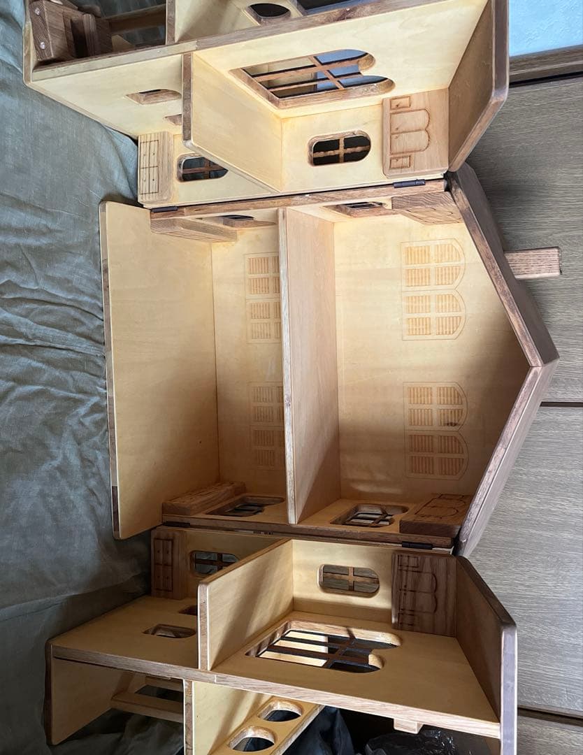 と*こ様 木製2階建てドールハウス