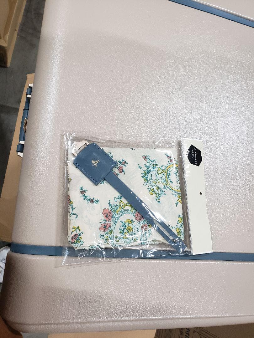 ハント] スーツケース ノートル No.06883 75L 5~7泊 4.4㎏