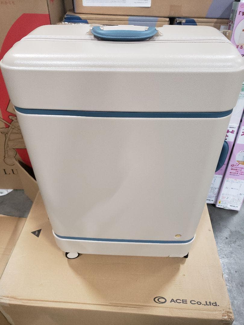 ハント] スーツケース ノートル No.06883 75L 5~7泊 4.4㎏