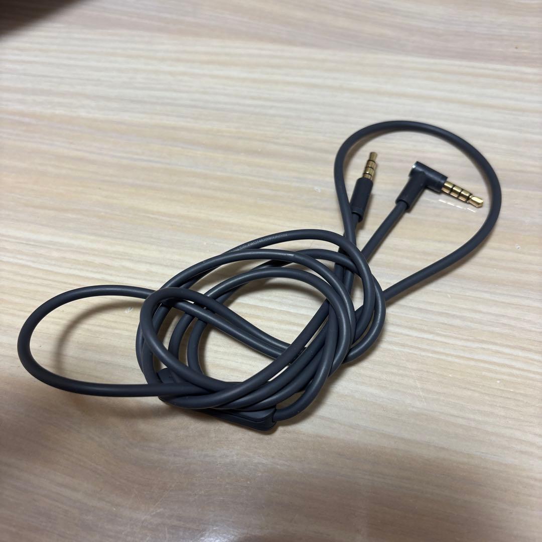 beatsStudio3 ワイヤレスヘッドホン(専用ケースつき)