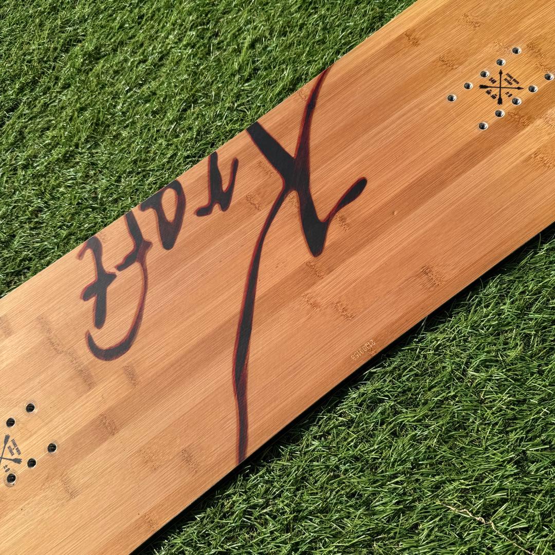 美品　KRAFT TAHOE 23-24モデル 149cm スノーボード