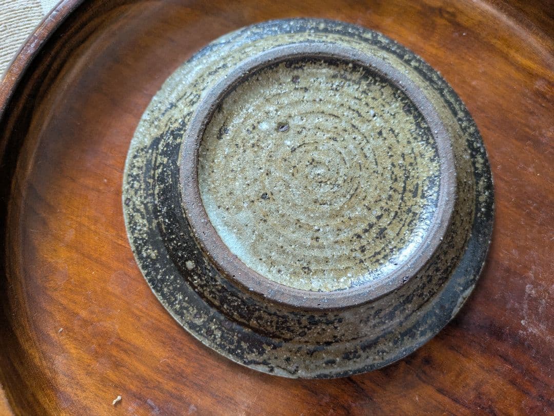 薮本寛之さん　ドット三重お皿　16cm 陶器皿 2枚セット 黒とグレー