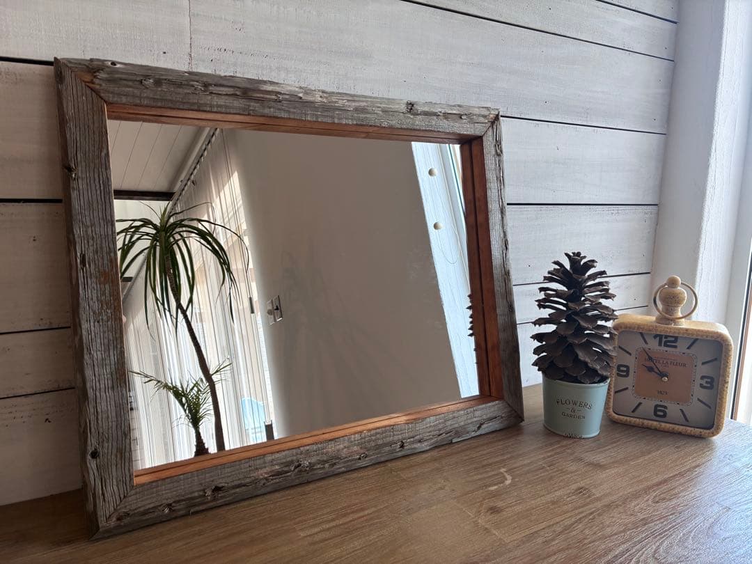【大】海辺の潮風と太陽で天然エイジングされた無垢古木を使った壁掛けミラーNO.1