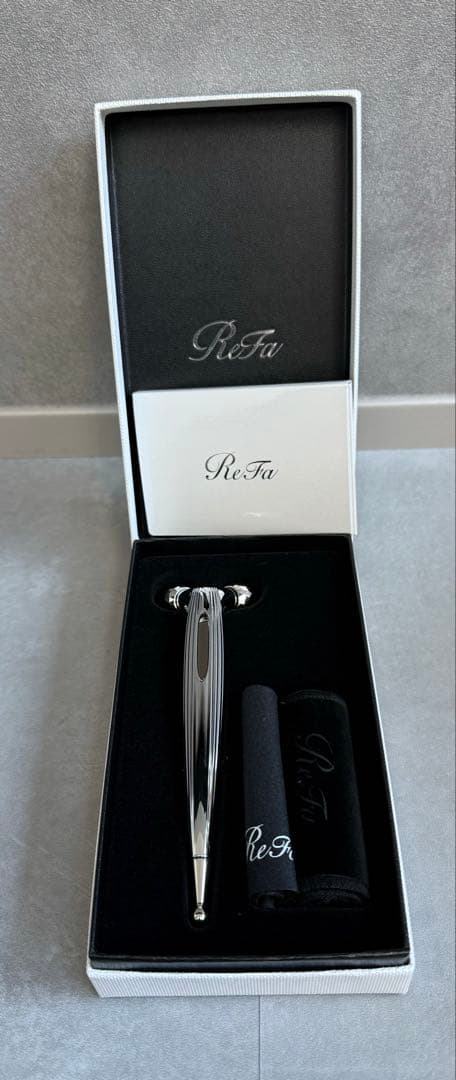 【新品】ReFa リファ エスカラットレイ　美顔ローラー　シルバー