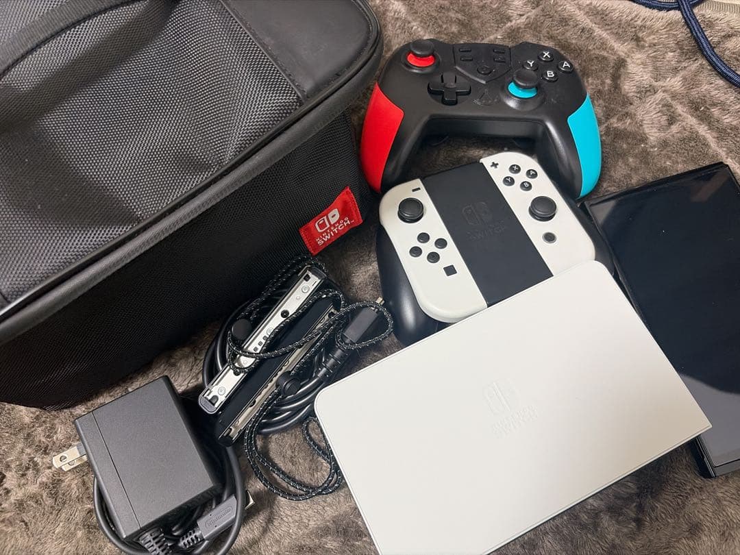 Nintendo Switch 収納ケースと付属品セット