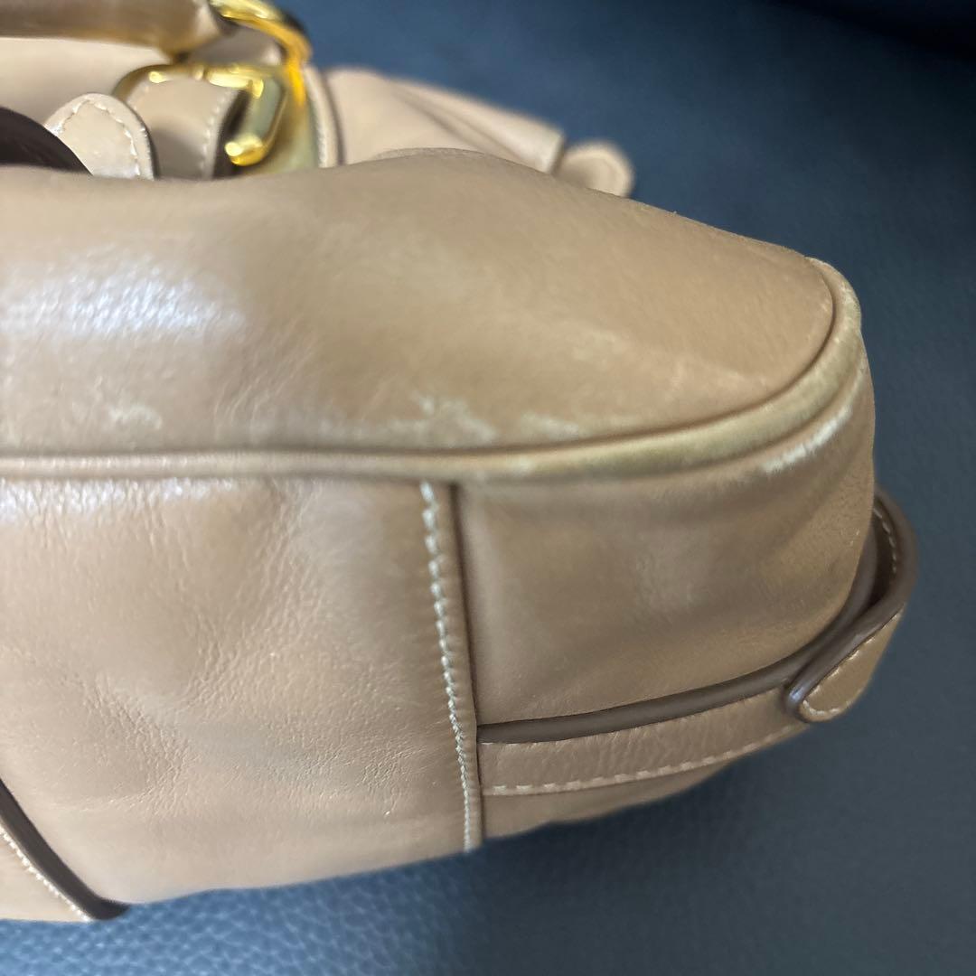 み*の様 PRADA ショルダーバッグ ベージュ ゴールド金具