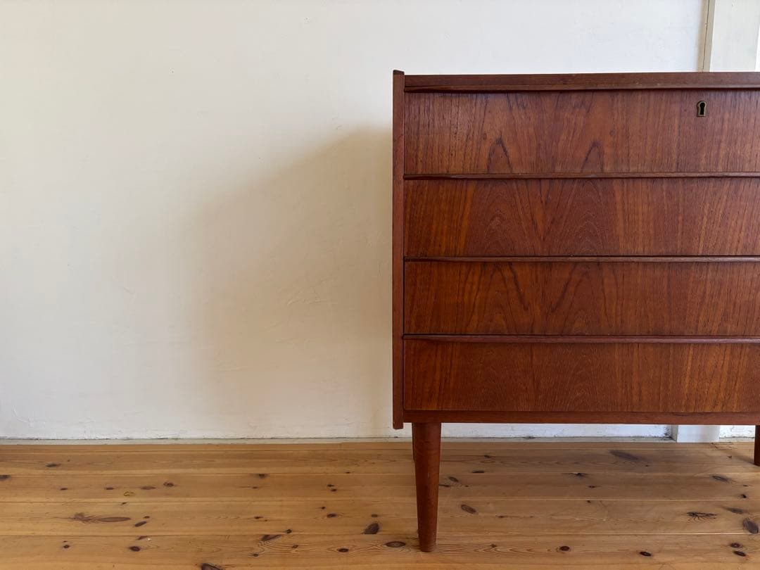 北欧ヴィンテージ　チーク　デンマーク　チェスト