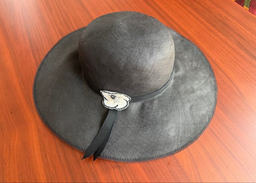 mina pern 麻素材のお帽子