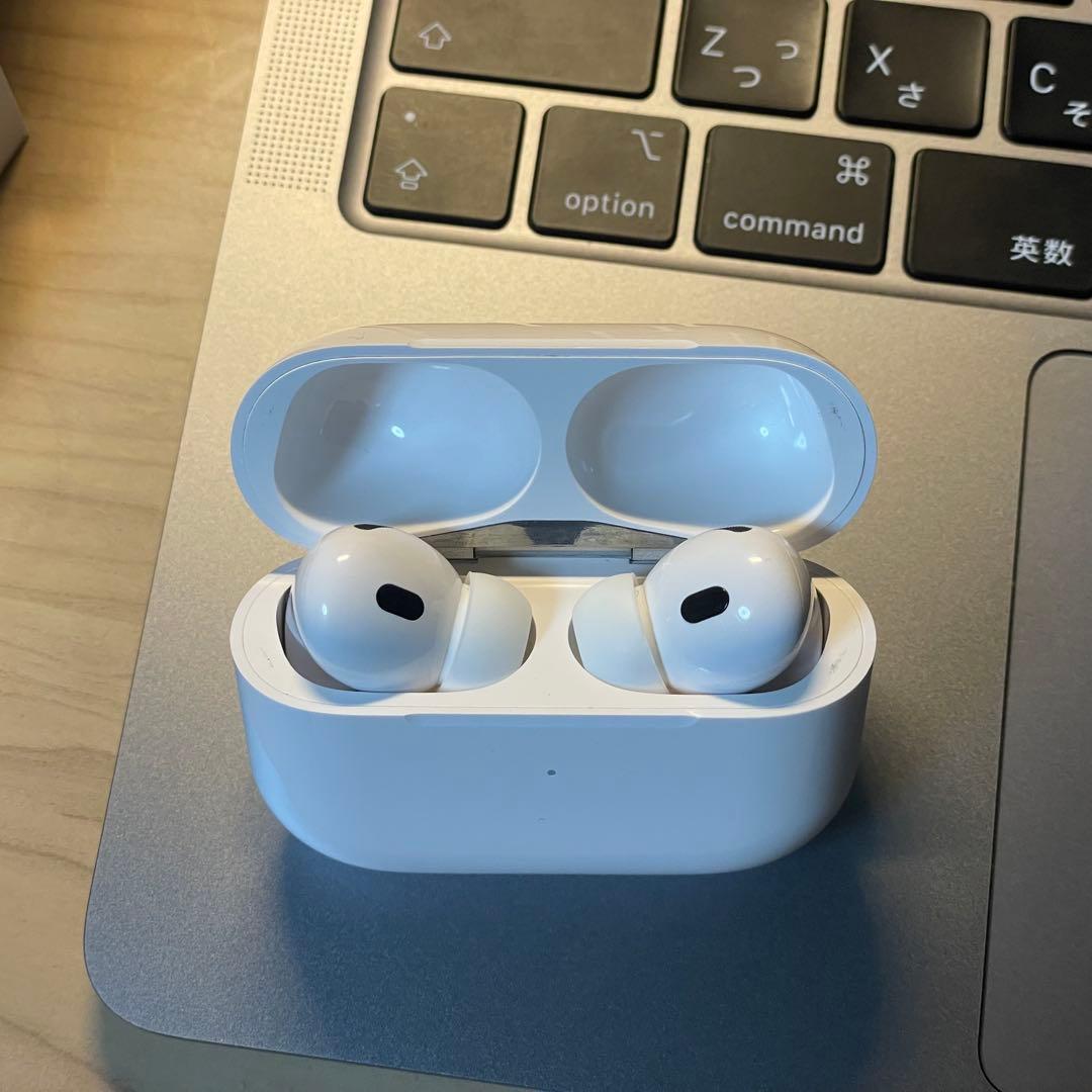 【美品】　AirPods Pro 第2世代 USB-C 全機能正常・付属品完備