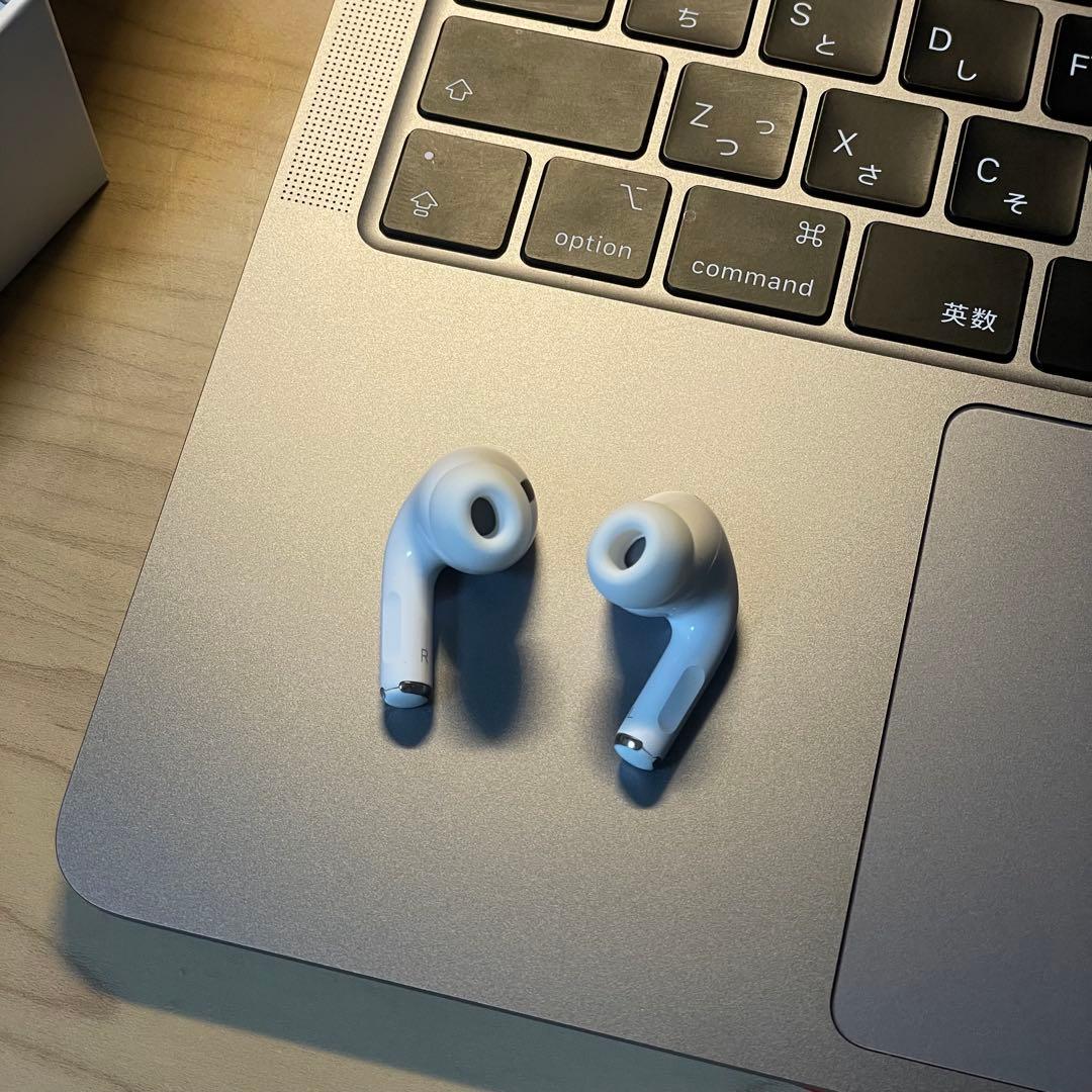 【美品】　AirPods Pro 第2世代 USB-C 全機能正常・付属品完備