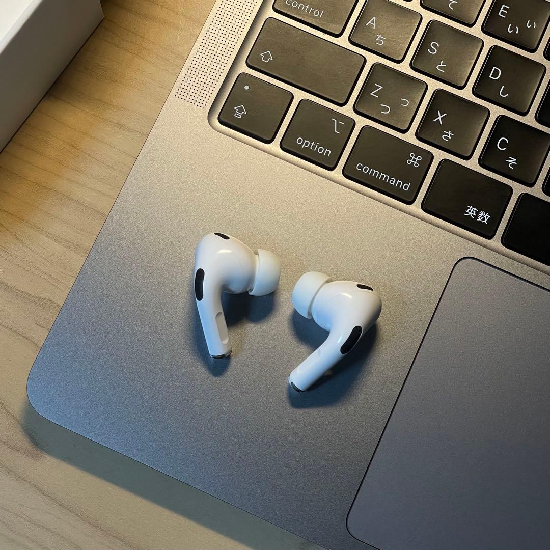 【美品】　AirPods Pro 第2世代 USB-C 全機能正常・付属品完備