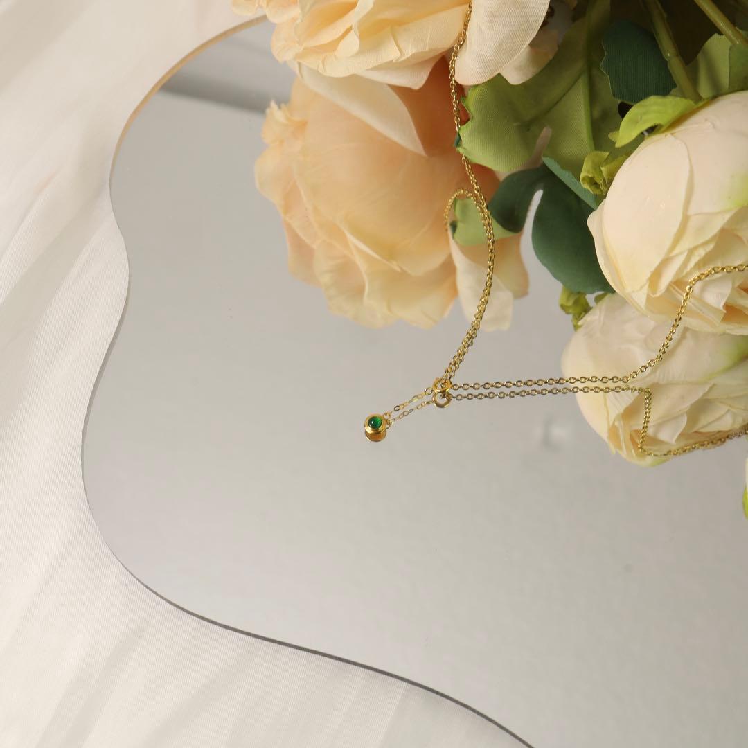 セール！G076ゴールド18K ミャンマーAジェイド本翡翠付きチェーンチャーム