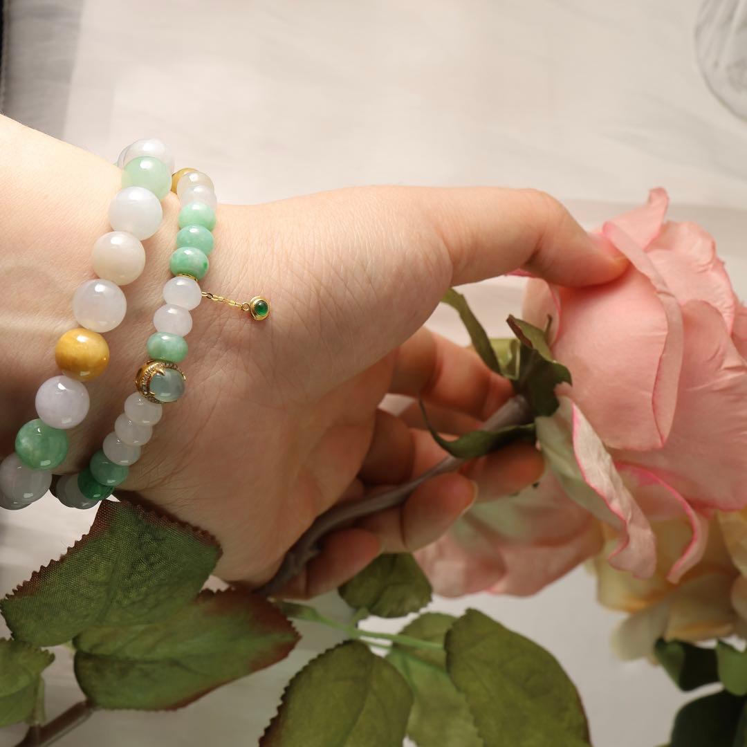 セール！G076ゴールド18K ミャンマーAジェイド本翡翠付きチェーンチャーム