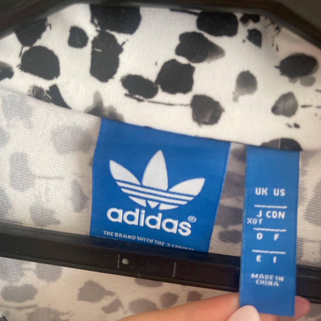 アディダスオリジナルス　トラックジャケット　ダルメシアン柄