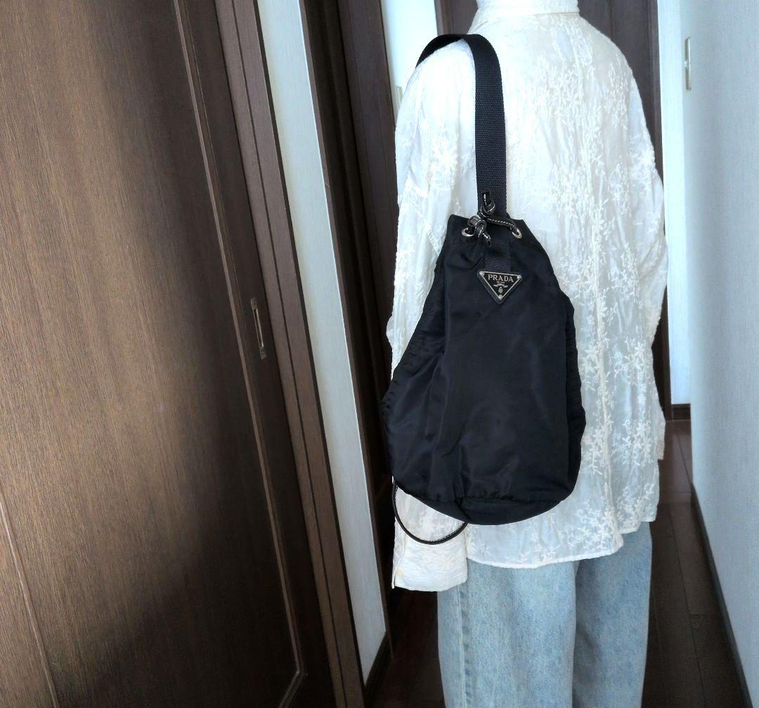 美品 PRADA 黒　ナイロン巾着 ボンサック リュック　ショルダーバッグ