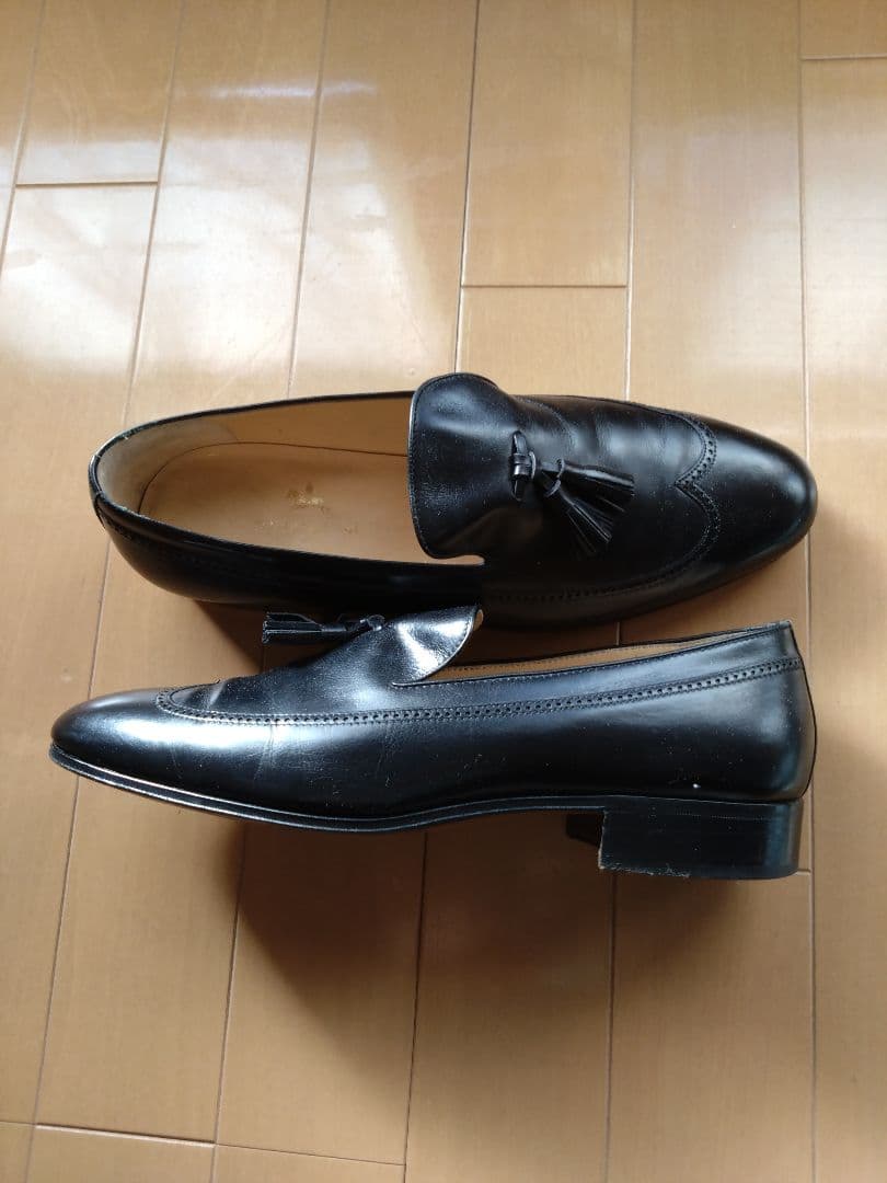 ごんです。TANINO CRISCI 黒タッセルローファー