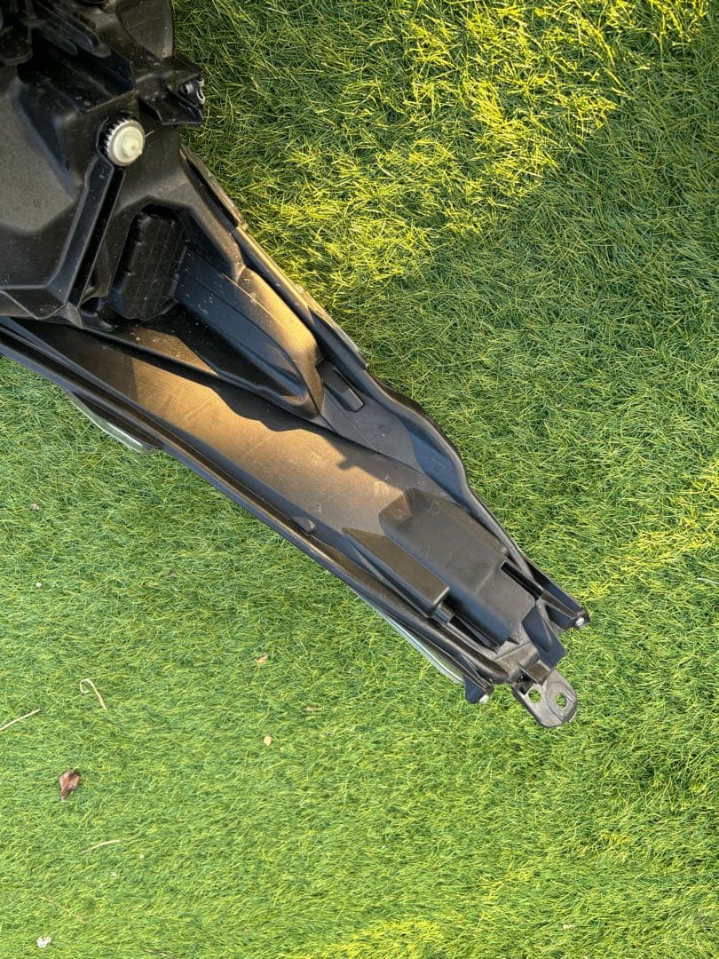 【12/30まで値下げ中】US50プリウス前期　純正ヘッドライト左右