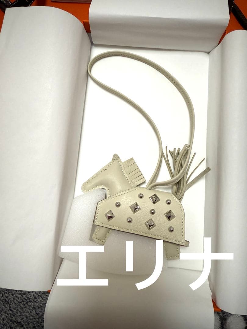 新品未使用エルメス バッグチャーム ロデオPM ロベオロック　クレ　ラムスキン