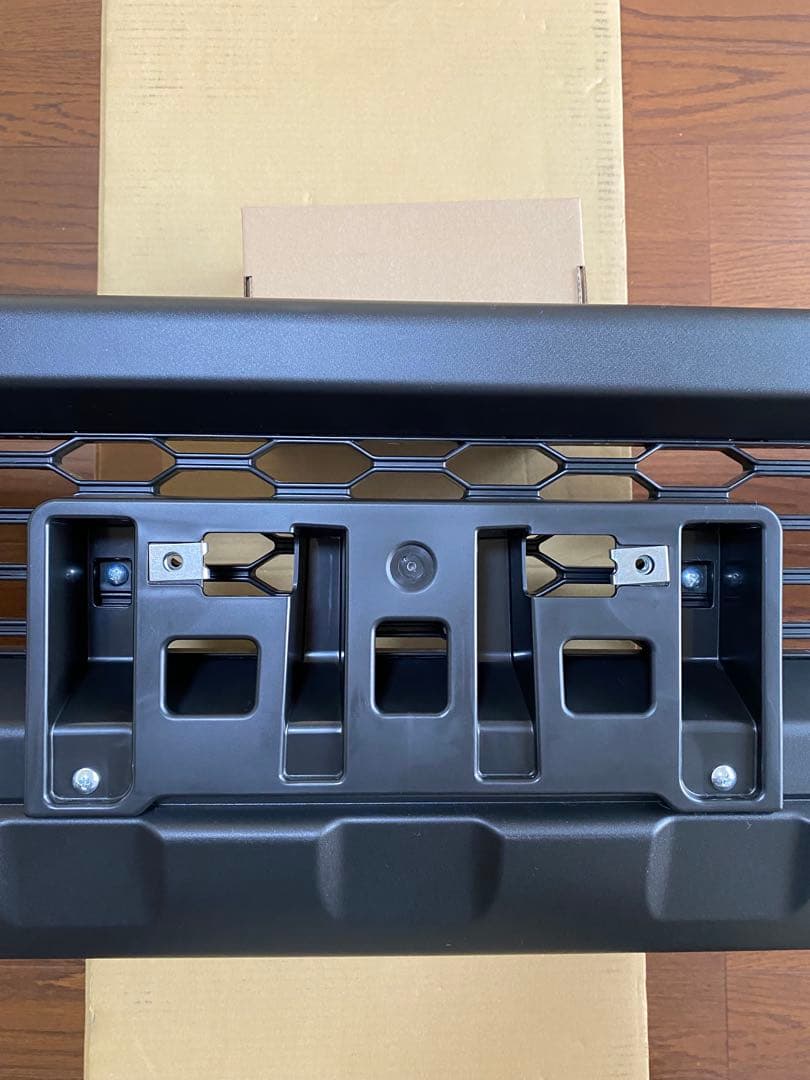 ジムニー JB64 XC 純正フロントバンパー フォグランプなし 新車外し 美品