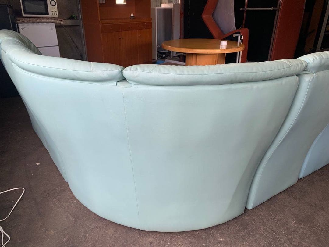 ♦️IKEAコーナーソファ　丸テーブル