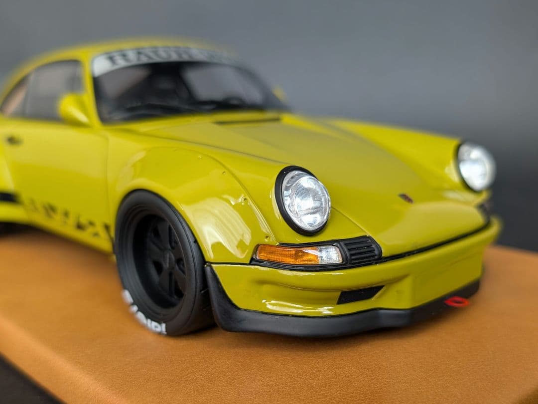 GTスピリット 1/18 PORSCHE 911 RWB カーキグリーン