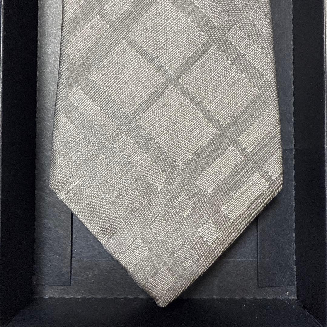 未使用タグ付　バーバリーロンドン　ネクタイ　シルバー　ノバチェック　結婚式