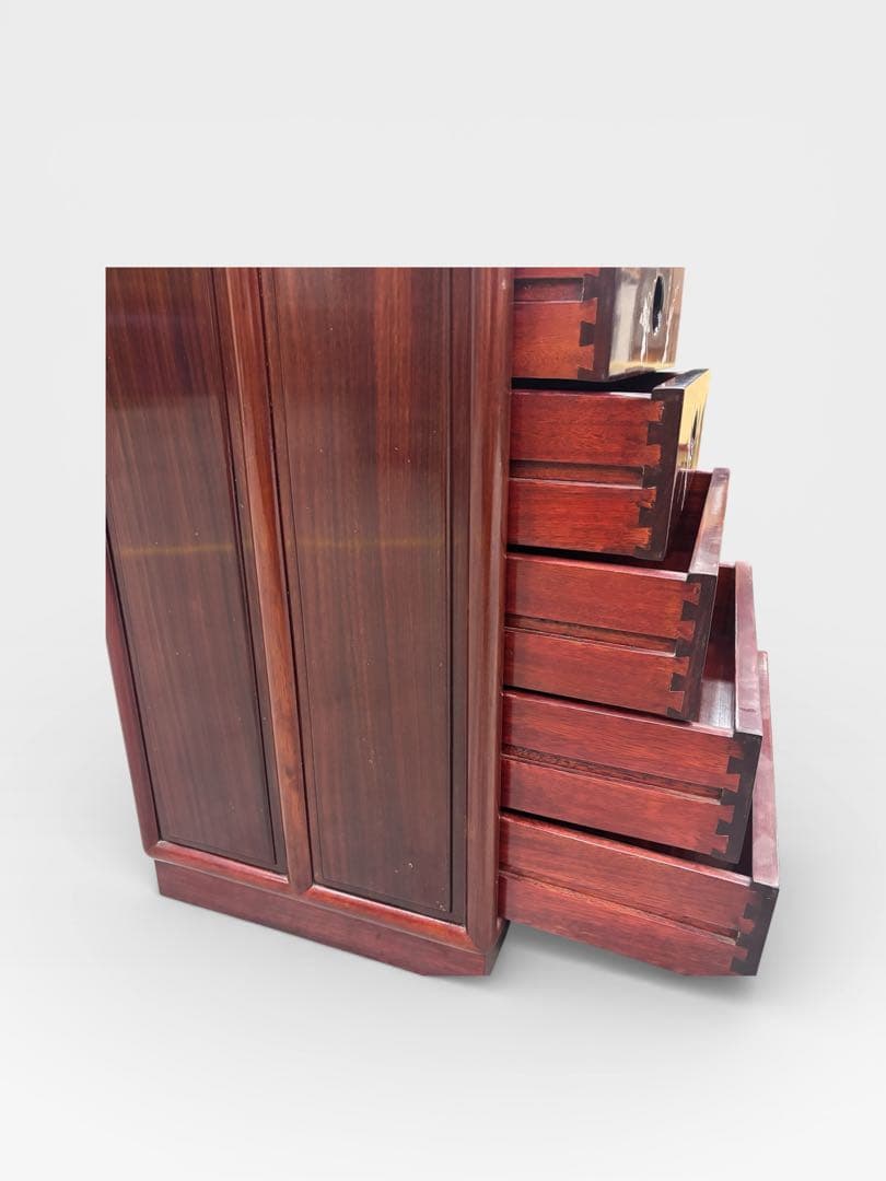 螺鈿家具 螺鈿細工 唐木 花梨 引き出し 7段 チェスト 無垢材　ラデン細工