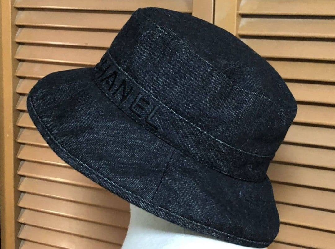 週末まで特別価格美品シャネルデニムバケットハット
