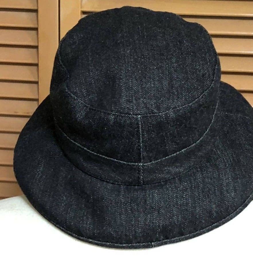 週末まで特別価格美品シャネルデニムバケットハット