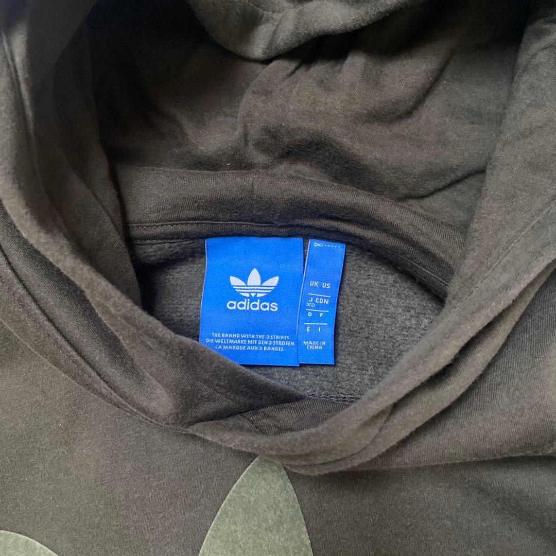 adidas セットアップ　パーカ　スウェット上下　カーキ