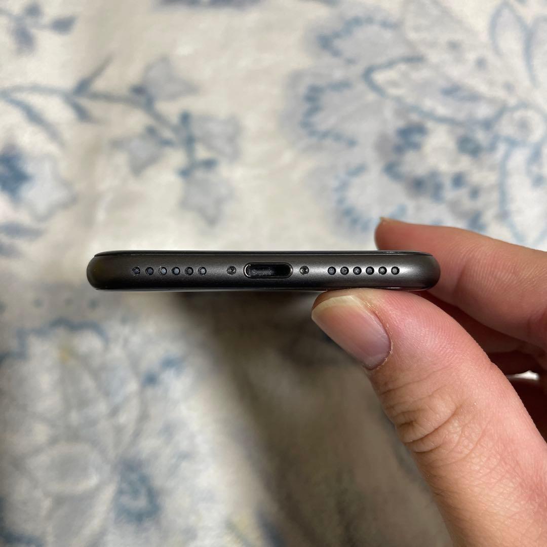 Apple iPhone 8 64GB ブラック SIMフリー