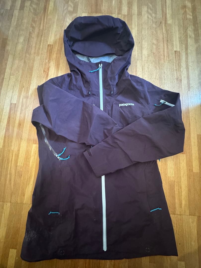 Patagonia ウィメンズ•スノードリフター•ビブ ObsidianPlum
