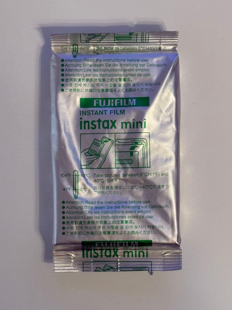 チェキ　instax mini12 ライラックパープル　ケース付