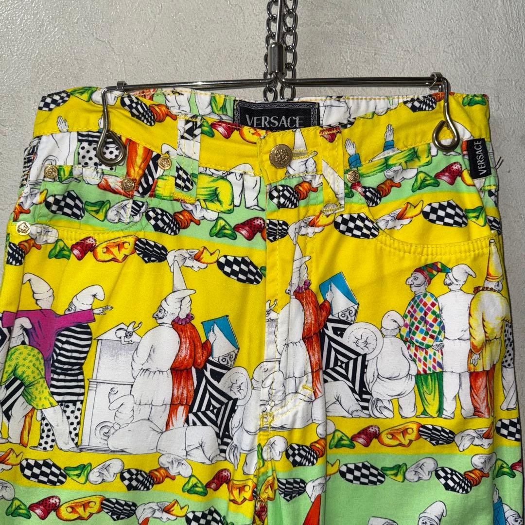 【美品】 VERSACE ヴェルサーチ　柄パンツ　ゴールド　総柄　派手