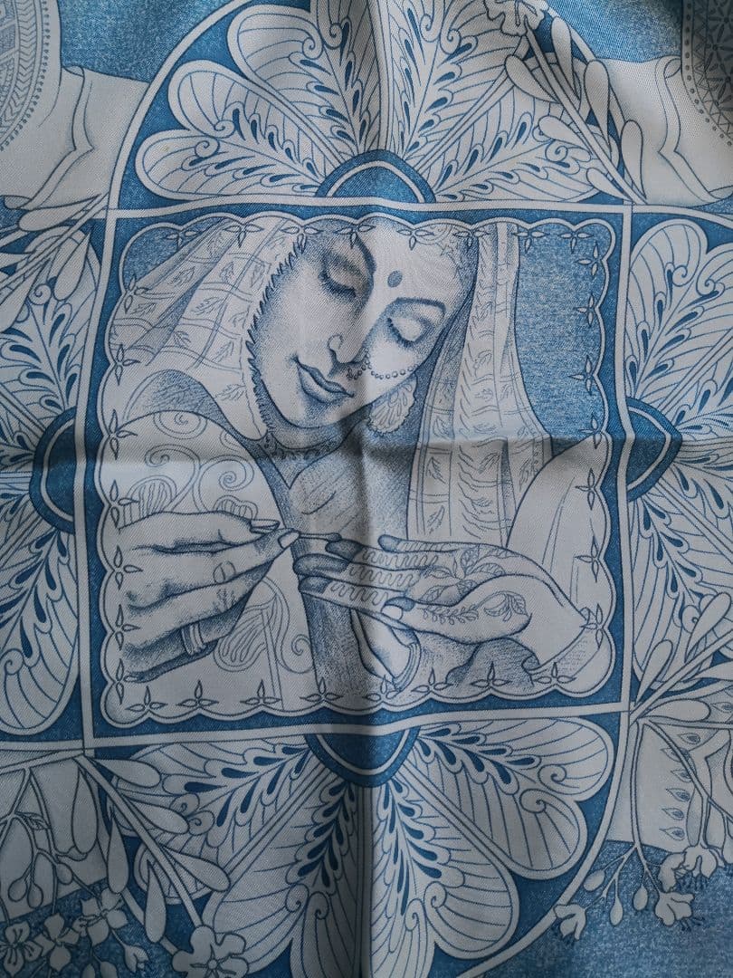 エルメス　HERMES　スカーフ　カレ90　ヘンナの歌