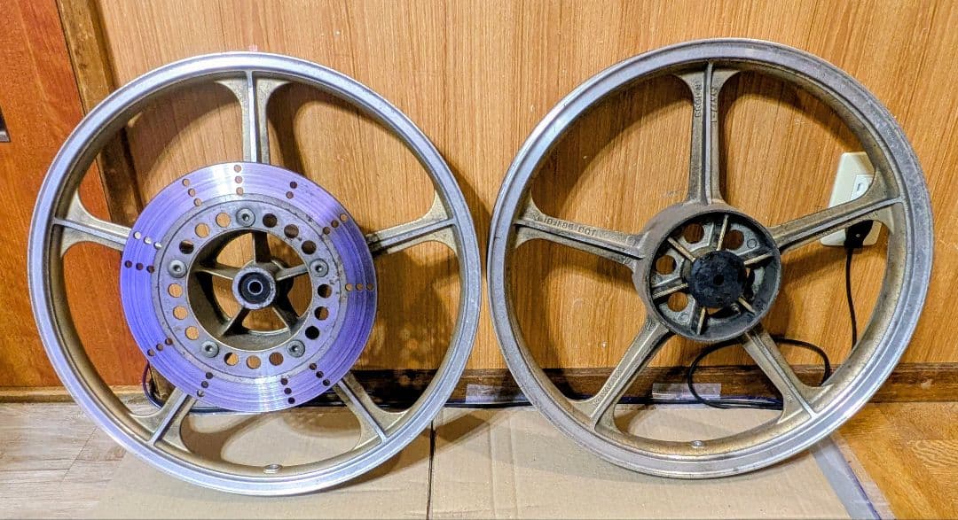 K*Z様 レアアイテム カワサキ純正AR125用前後ホイールセット(中古品)