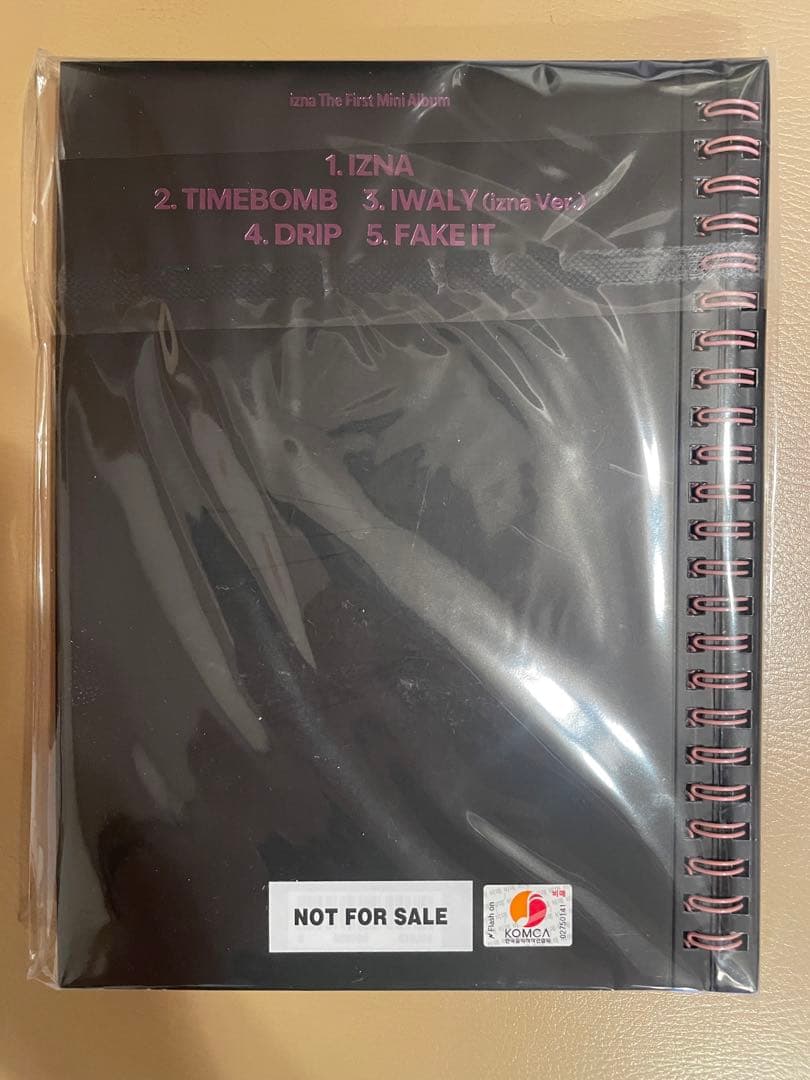 【未開封】izna アルバム N/aメンバー 直筆サイン入り