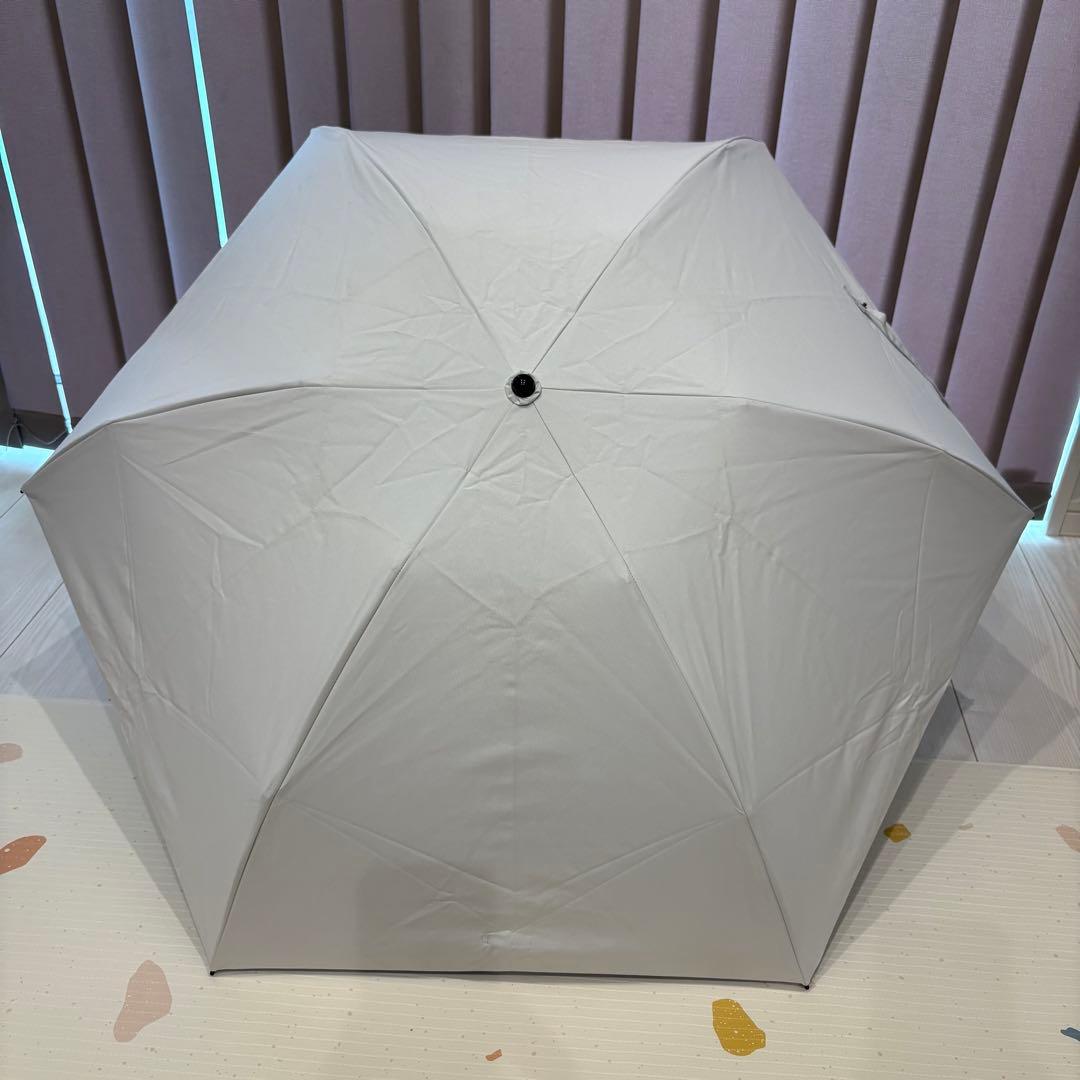 サンバリア100/ホワイト/無地/三段折/完全遮光